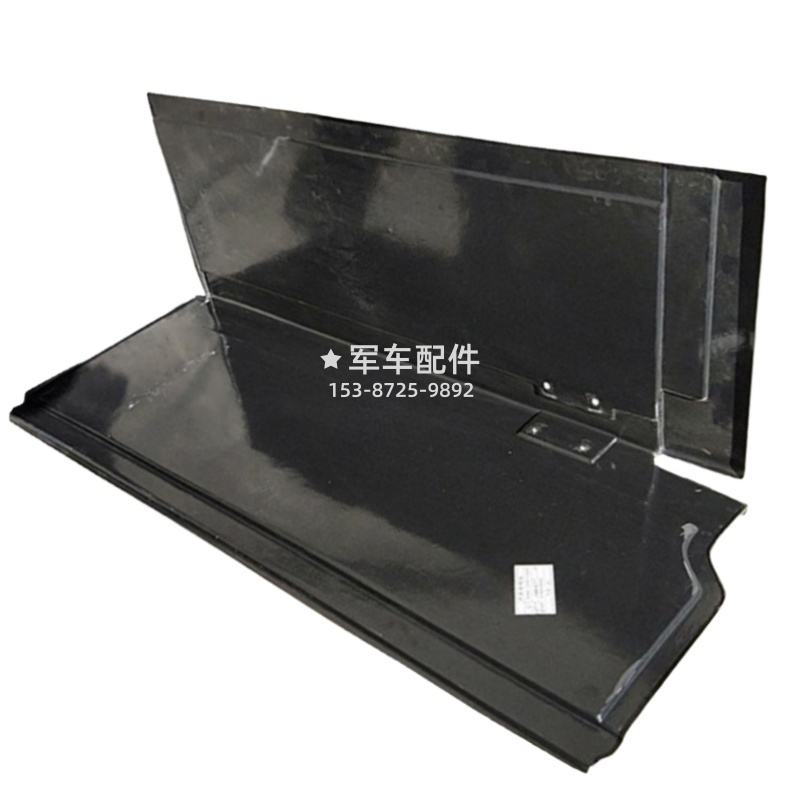 51C24-02150      东风猛士EQ2050-右轮罩装饰垫 0